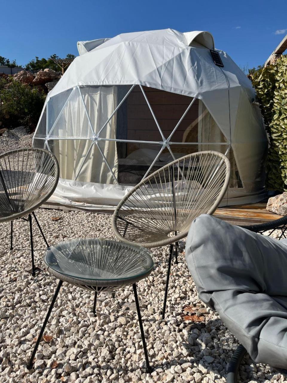 Hotel Glamping Rose à Radovici Extérieur photo