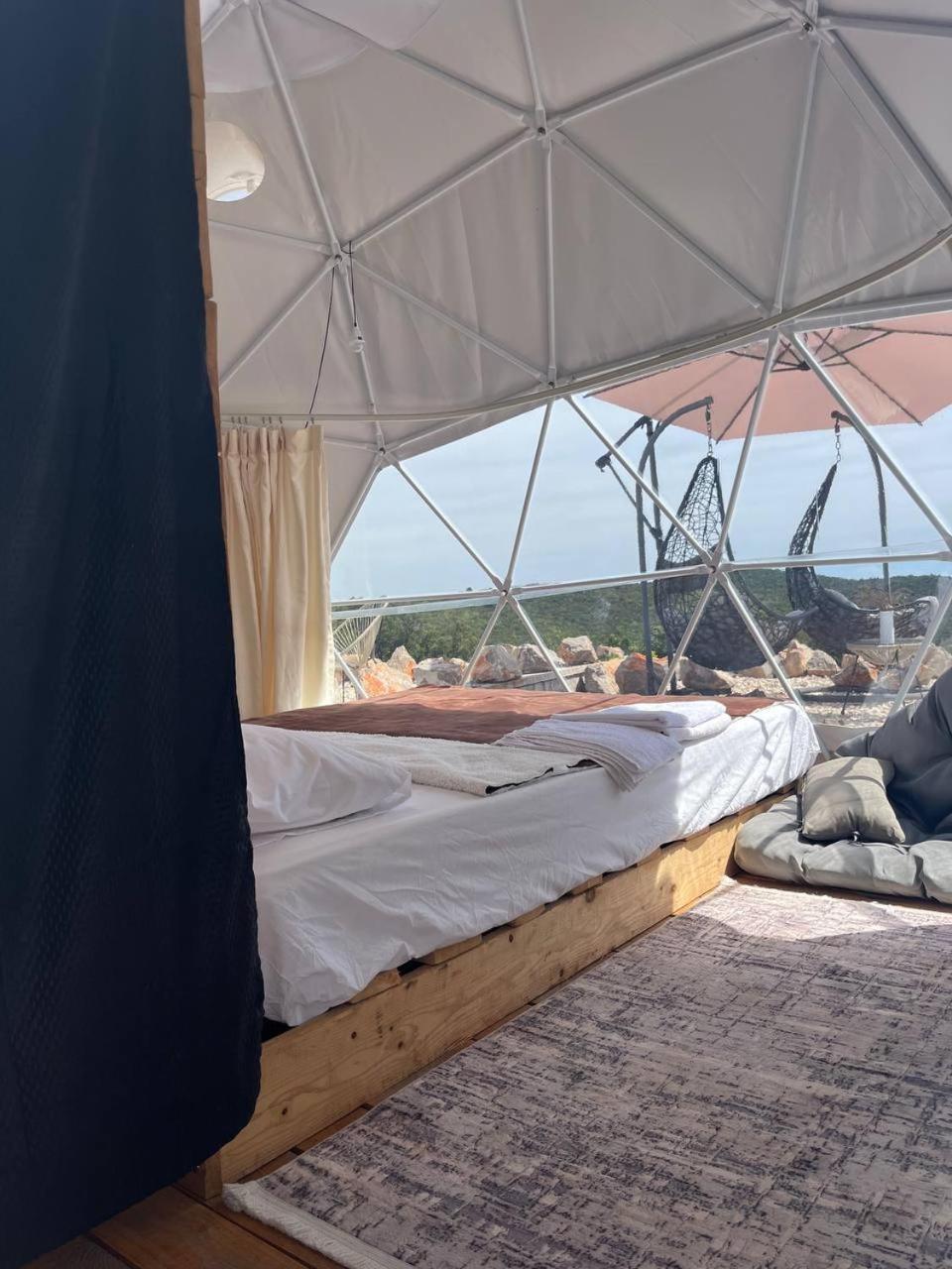 Hotel Glamping Rose à Radovici Extérieur photo