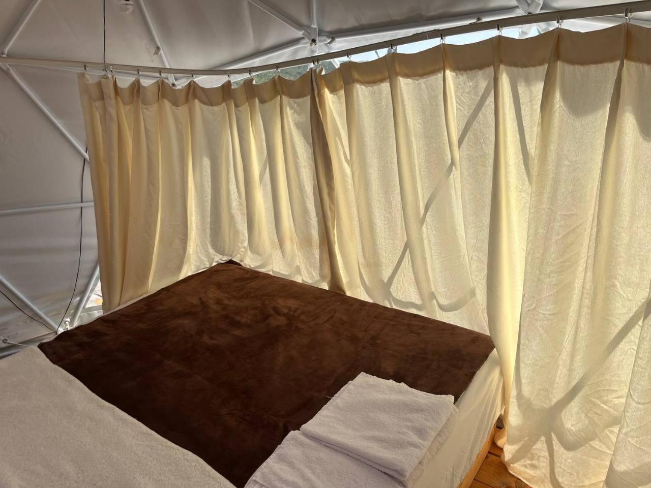Hotel Glamping Rose à Radovici Extérieur photo