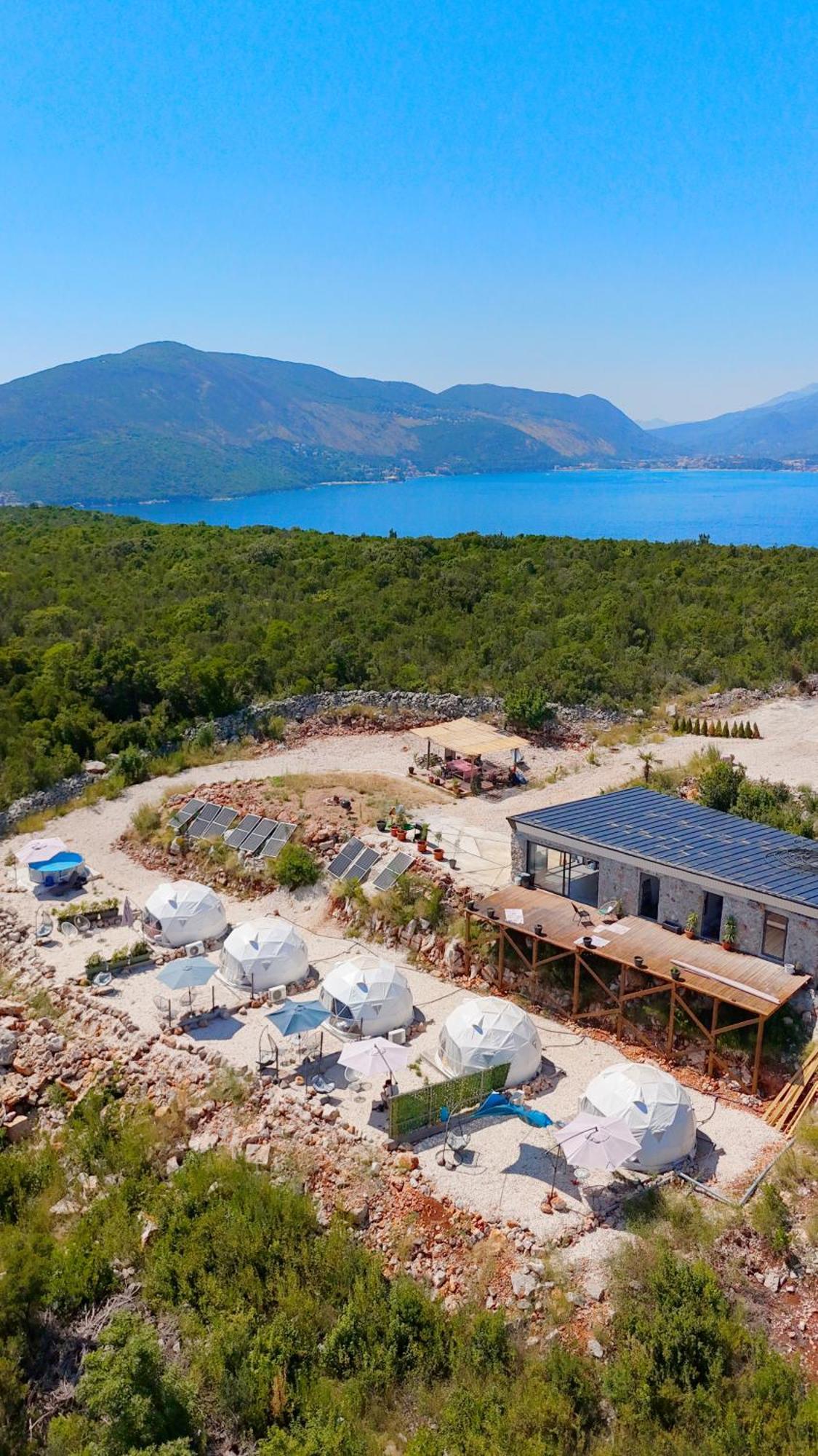 Hotel Glamping Rose à Radovici Extérieur photo